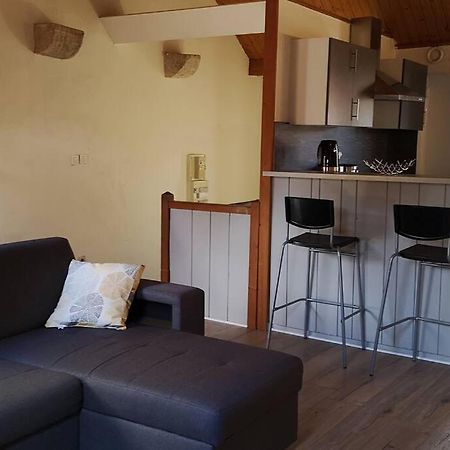 Duplex Au Centre Ville, Dans Cour Interieure Calme Dole Exterior photo